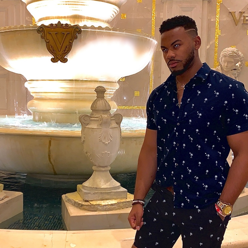 Meet your Posher, Khalil